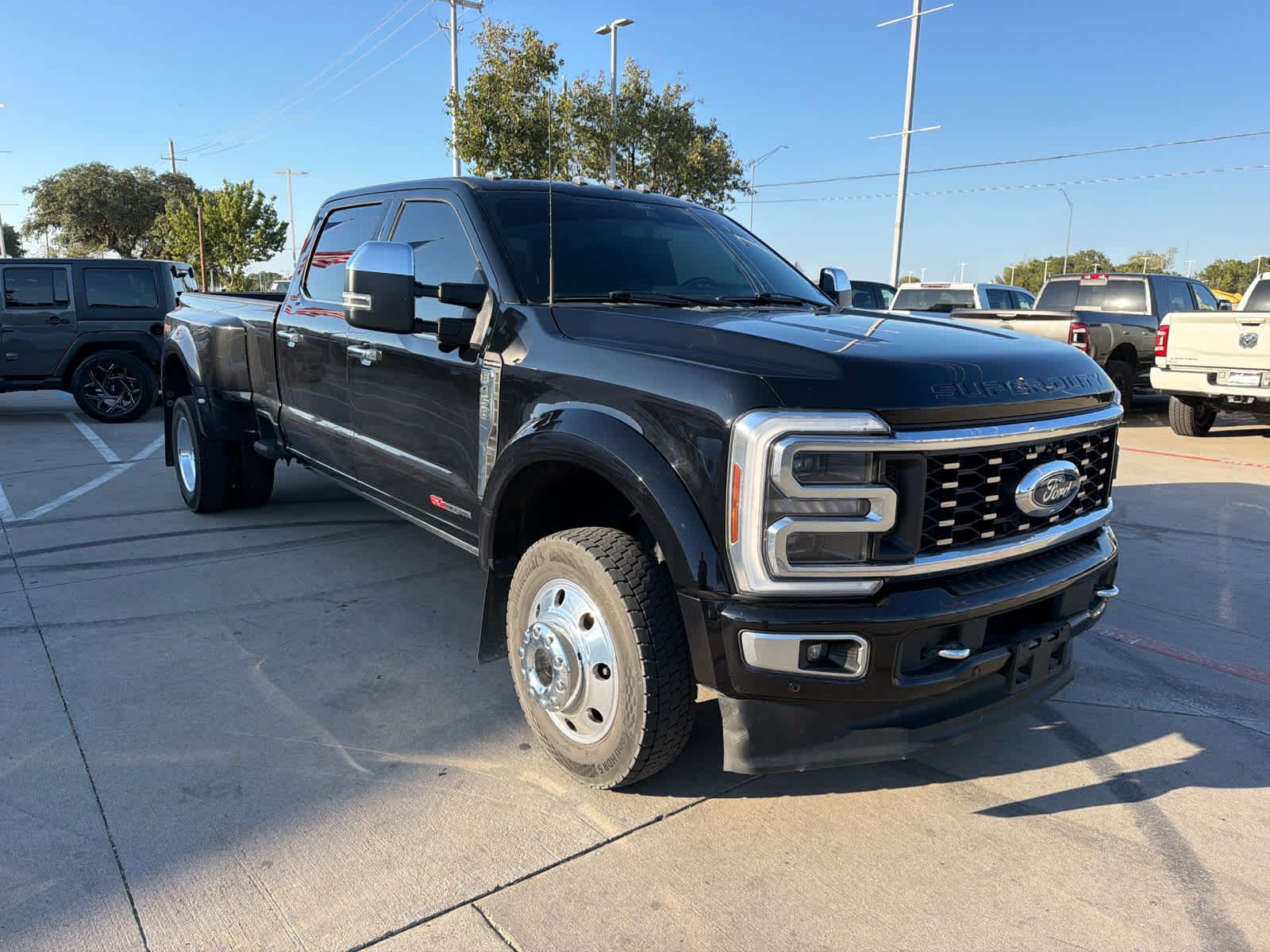 Used 2024 Ford F450 Platinum w/ FX4 Off-Road Package AWD/4WD image 2