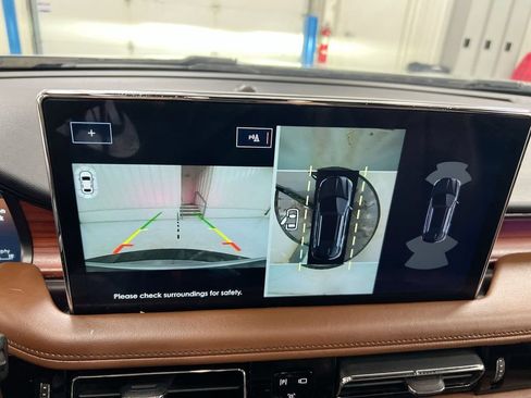 Used 2022 Lincoln Nautilus Reserve w/ Equipment Group 201A AWD/4WD image 16