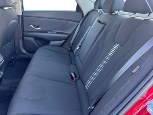 Certified 2024 Hyundai Elantra SEL w/ Convenience Package image 13