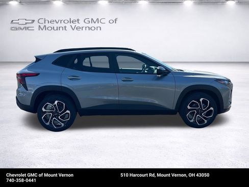 New 2026 Chevrolet Trax RS w/ Driver Confidence Package FWD image 7