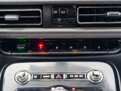 Used 2021 Lincoln Nautilus Reserve w/ Monochromatic Package image 28