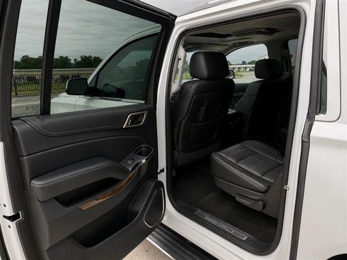 Used 2016 GMC Yukon XL Denali w/ Open Road Package AWD/4WD image 24