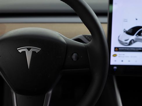Used 2019 Tesla Model 3 Long Range AWD/4WD image 29