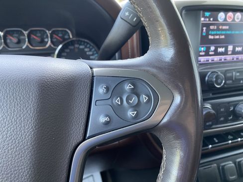 Used 2017 Chevrolet Silverado 2500 High Country w/ Snow Plow Prep Package AWD/4WD image 17