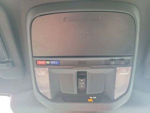 Used 2025 Subaru Forester Premium image 23