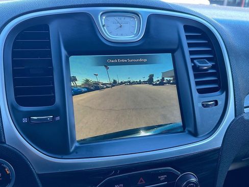 Used 2020 Chrysler 300 Touring w/ Sport Appearance Package RWD image 13