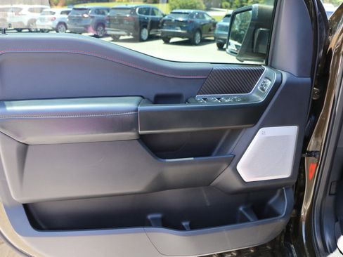 Used 2025 Ford F150 Raptor AWD/4WD image 16