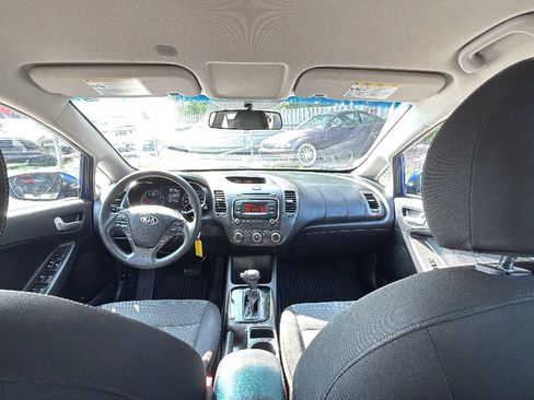 Used 2018 Kia Forte LX FWD image 35