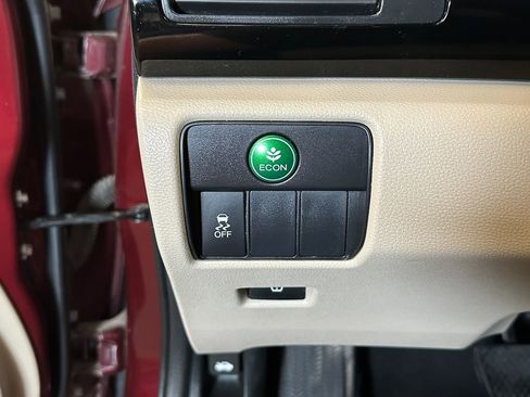 Used 2017 Honda Accord LX image 17