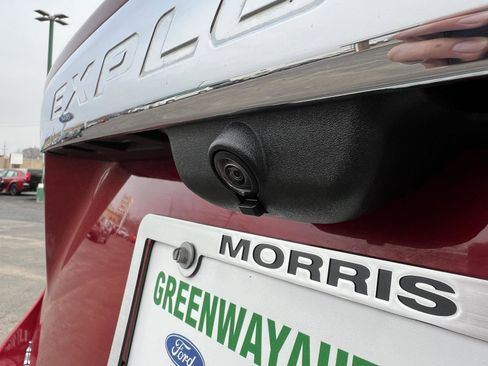 Used 2021 Ford Explorer Limited w/ Equipment Group 301A image 6