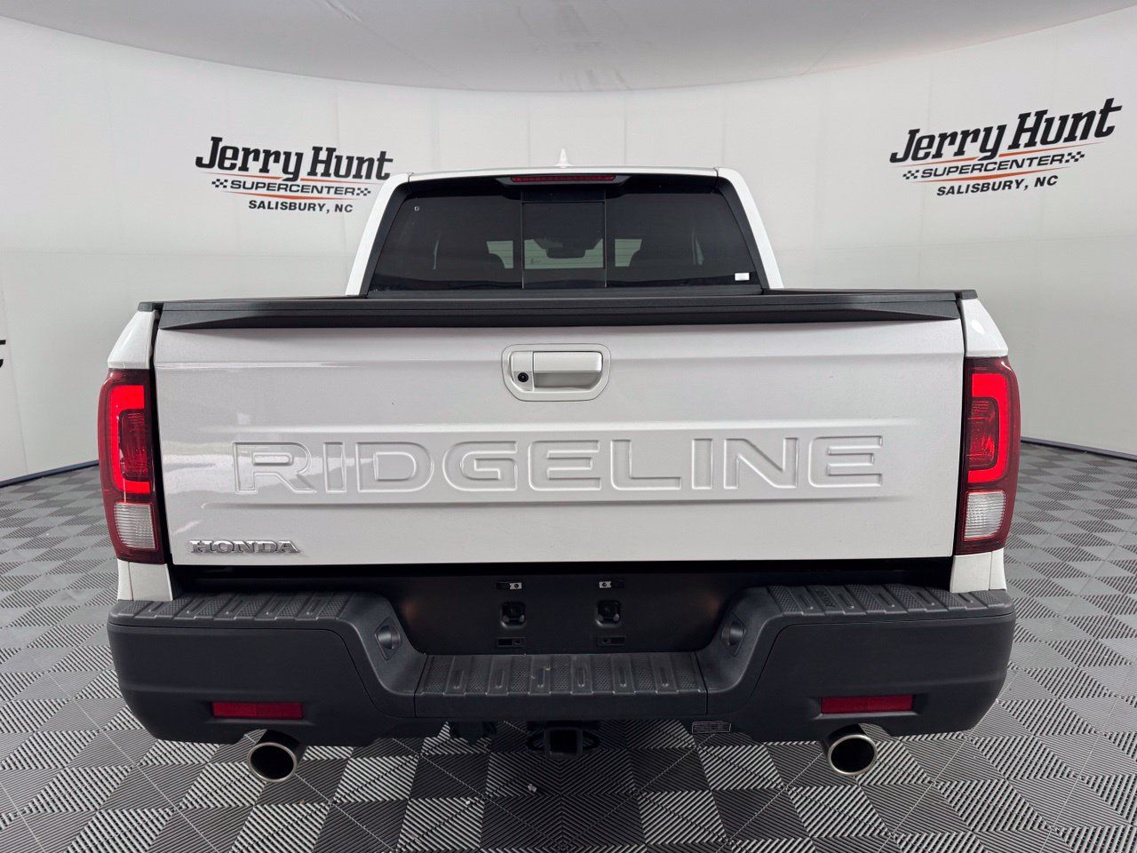Used 2025 Honda Ridgeline RTL image 8