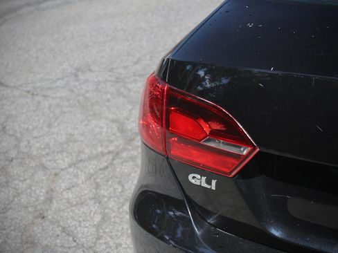 Used 2012 Volkswagen Jetta GLI Autobahn FWD image 23