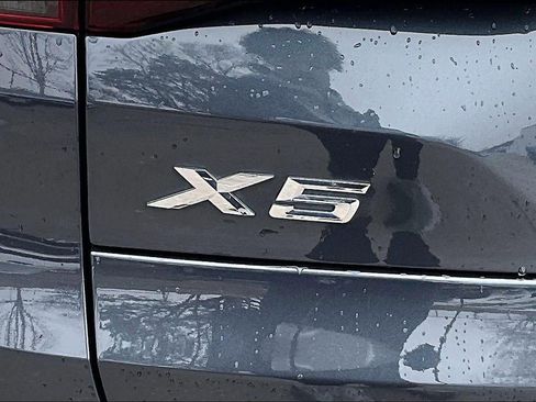 Used 2022 BMW X5 xDrive40i w/ Premium Package image 28