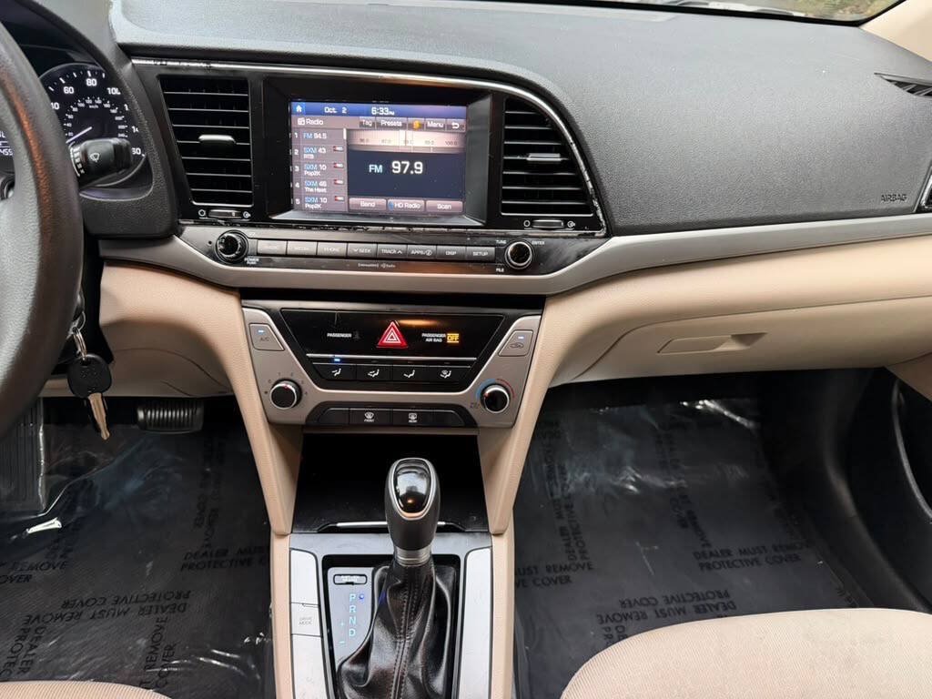 Used 2017 Hyundai Elantra SE FWD image 34
