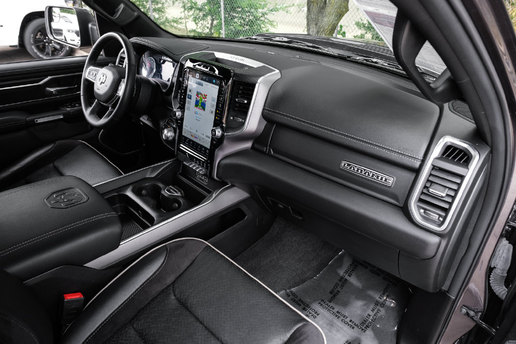 Used 2023 RAM 1500 Laramie AWD/4WD image 23
