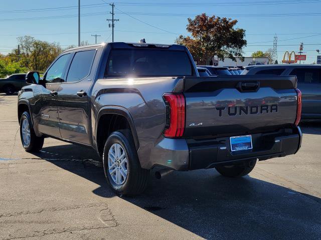 Used 2023 Toyota Tundra SR5 w/ SR5 Convenience Package AWD/4WD image 4