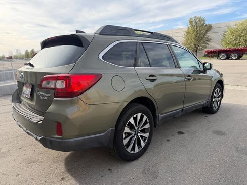 Used 2017 Subaru Outback 3.6R Limited image 29