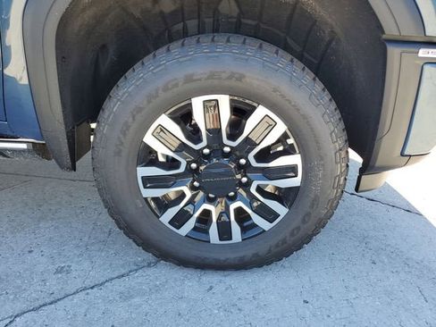 New 2026 GMC Sierra 3500 Denali Ultimate AWD/4WD image 6