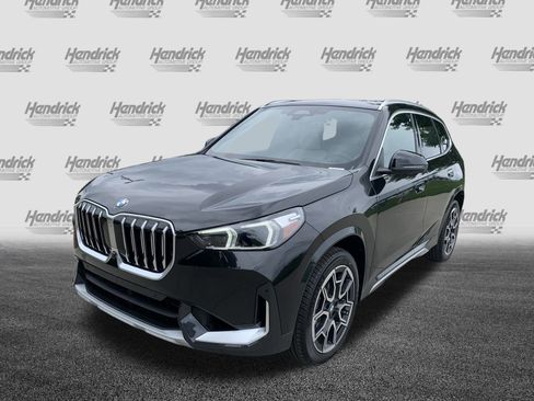Certified 2025 BMW X1 xDrive28i w/ Premium Package image 5