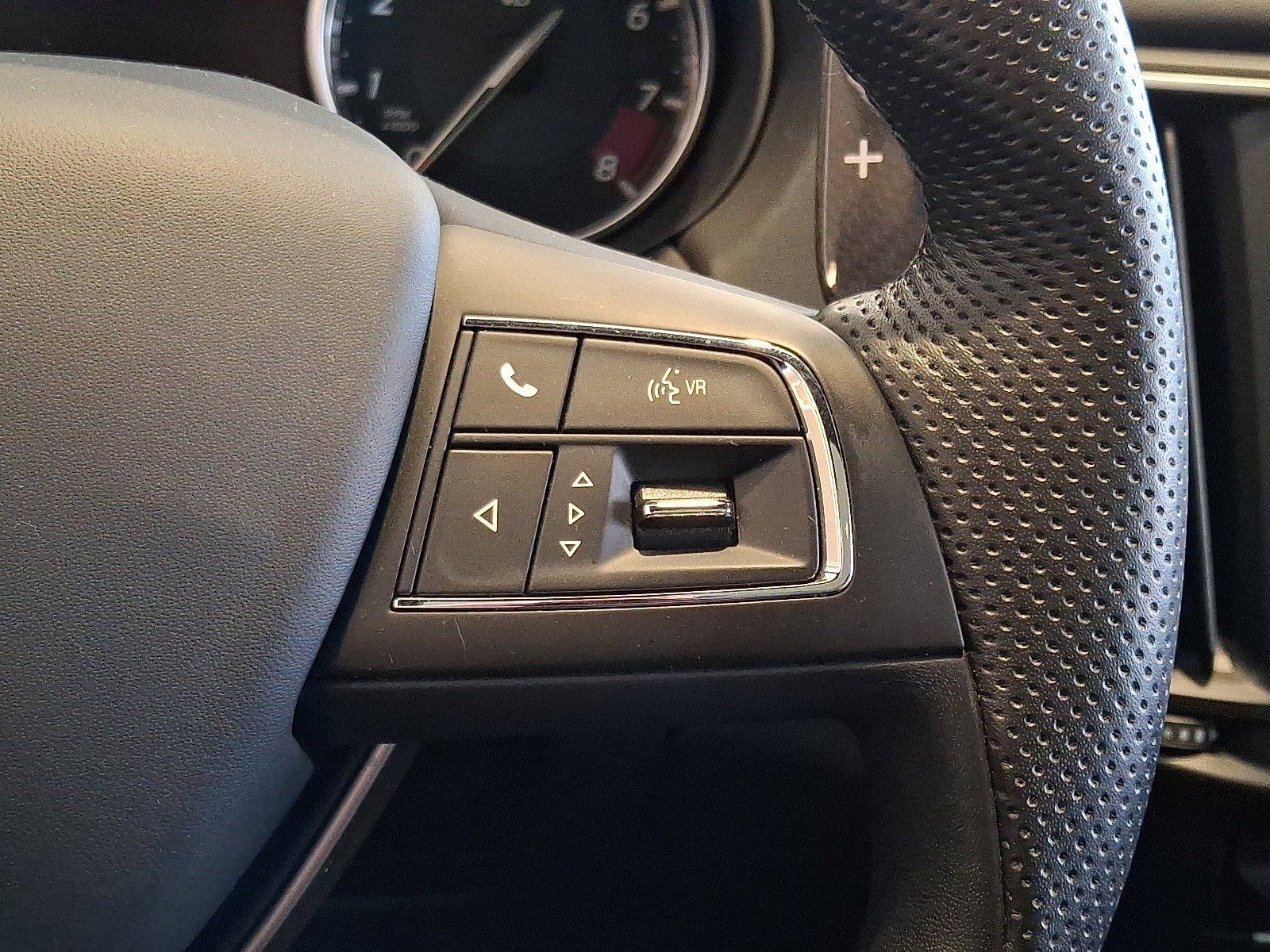 Used 2023 Maserati Levante Trofeo AWD/4WD image 21