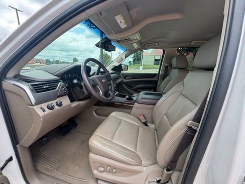 Used 2019 Chevrolet Tahoe LT w/ Luxury Package AWD/4WD image 11