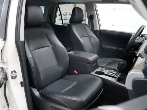 Used 2022 Toyota 4Runner Limited RWD image 31
