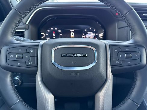 Used 2024 GMC Yukon XL Denali AWD/4WD image 27