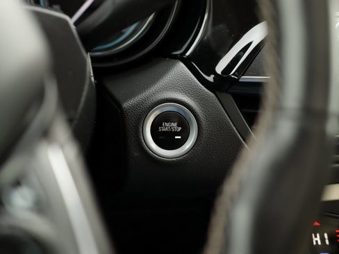 Used 2017 Buick Envision Essence image 16