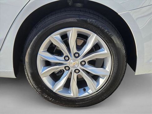 Used 2024 Chevrolet Malibu LT image 22