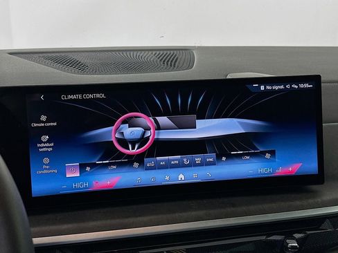 Used 2025 BMW X5 xDrive40i w/ Premium Package image 21