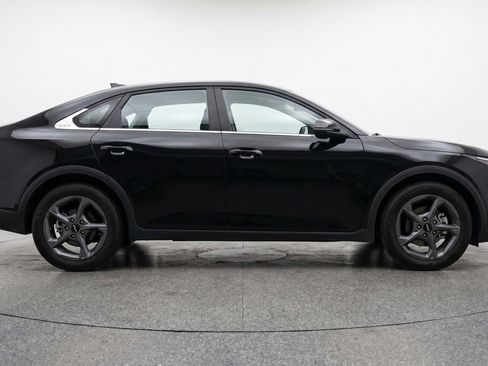 Used 2025 Kia K4 FWD image 11