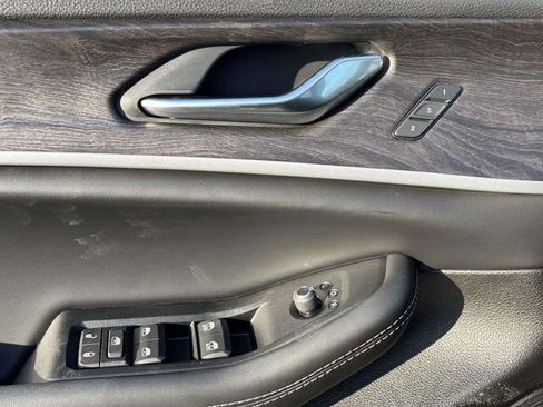 New 2025 Jeep Grand Cherokee Limited image 17