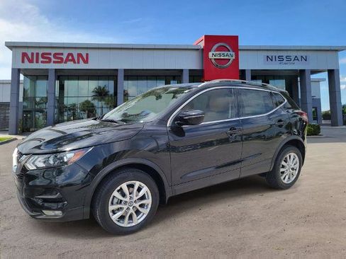 Certified 2022 Nissan Rogue Sport SV FWD image 8