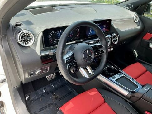 Used 2025 Mercedes-Benz GLA 35 AMG 4MATIC image 21