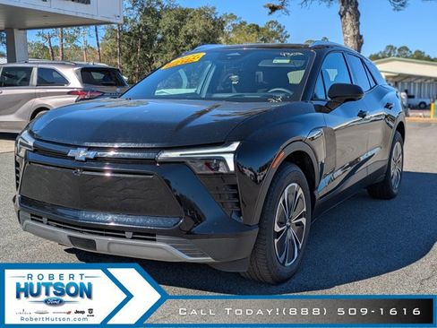 Used 2024 Chevrolet Blazer EV LT image 2