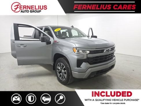 Used 2023 Chevrolet Silverado 1500 RST AWD/4WD image 9