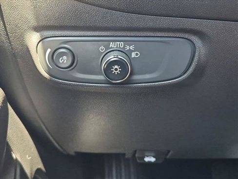 Certified 2023 Chevrolet Equinox LS FWD image 17