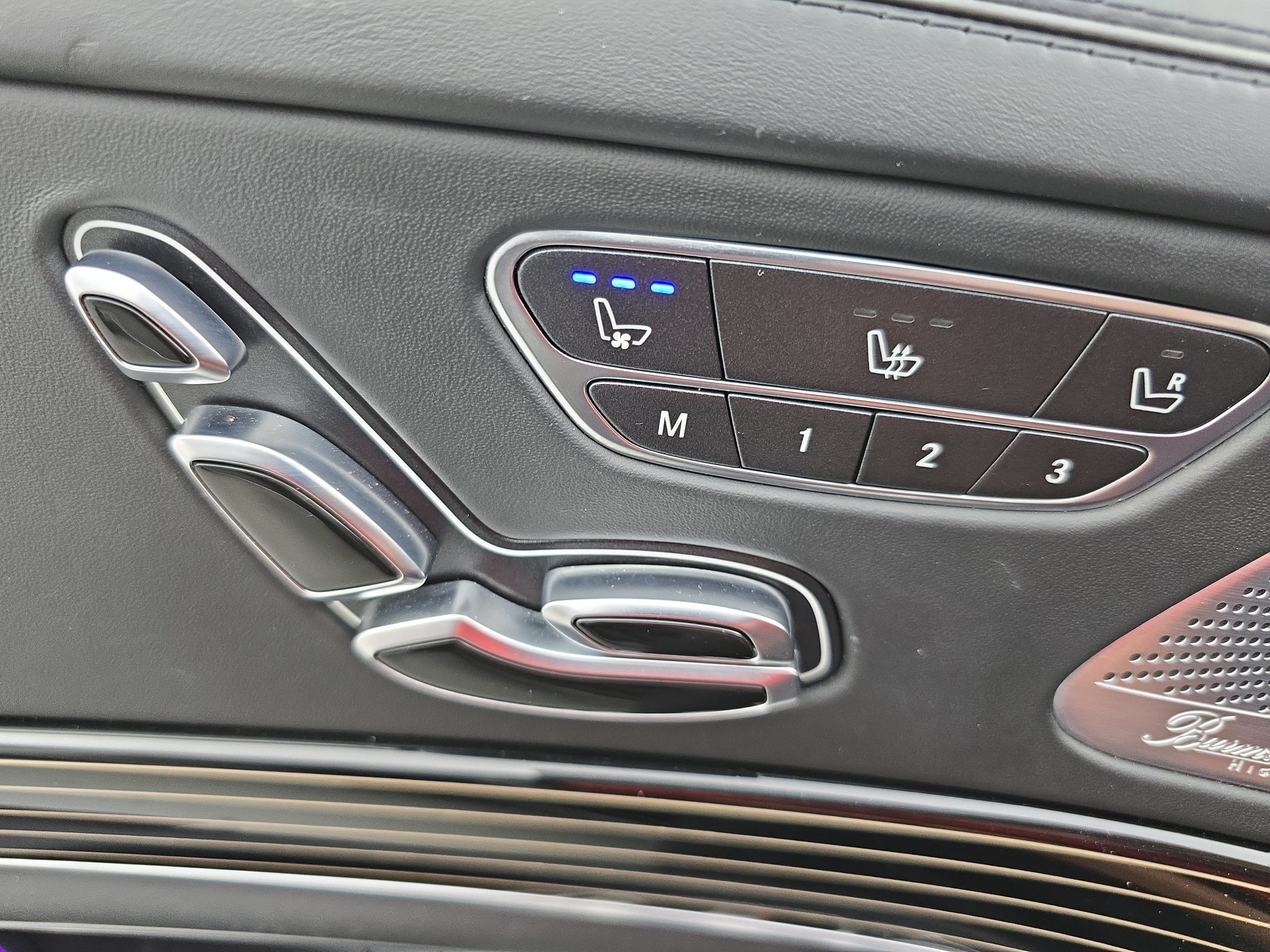 Used 2020 Mercedes-Benz S 560 Sedan image 31