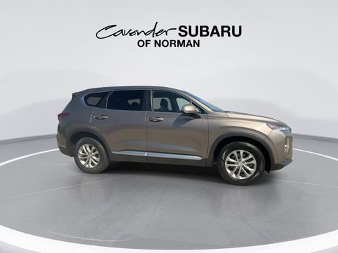 Used 2019 Hyundai Santa Fe SE image 9