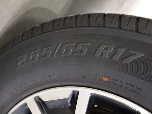 Used 2023 Toyota Tacoma TRD Sport image 40