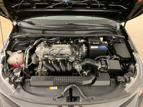 Used 2021 Toyota Corolla LE FWD image 38