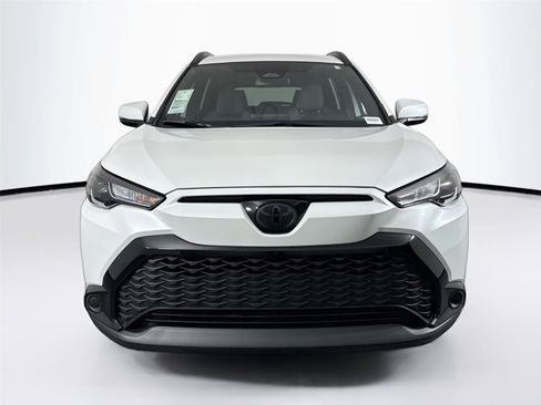 Used 2023 Toyota Corolla Cross AWD Hybrid image 8