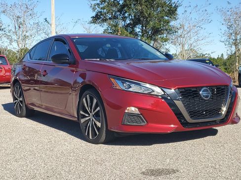 Certified 2021 Nissan Altima 2.5 SR image 3