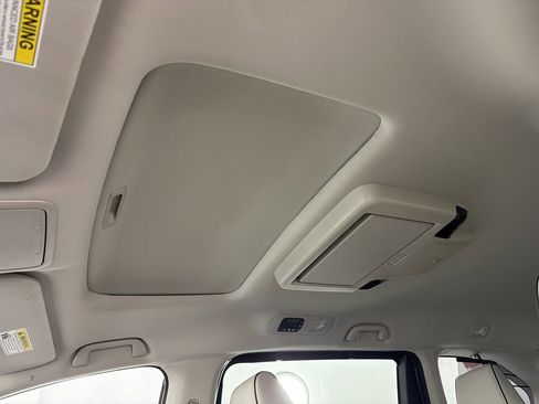 Used 2025 Honda Odyssey Touring image 35