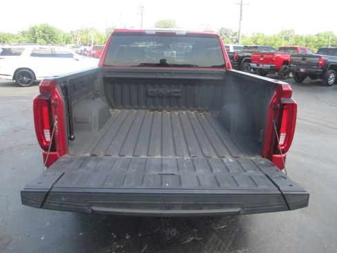Used 2023 GMC Sierra 1500 SLT w/ SLT Premium Package AWD/4WD image 8