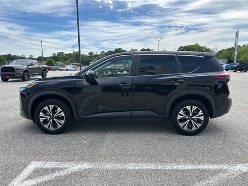 Used 2023 Nissan Rogue SV FWD image 4