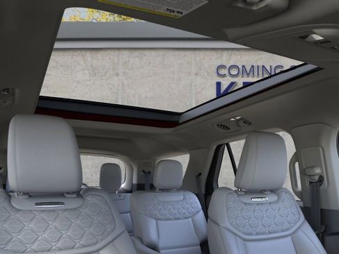 New 2026 Ford Explorer Platinum image 22