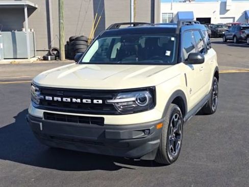 Certified 2024 Ford Bronco Sport Outer Banks w/ Tech Package AWD/4WD image 4
