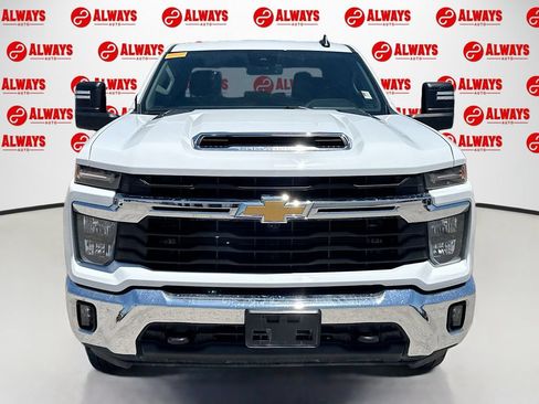 Used 2024 Chevrolet Silverado 2500 LT w/ Texas Edition AWD/4WD image 2