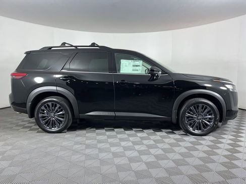 New 2026 Nissan Pathfinder SL w/ SL Premium Package AWD/4WD image 12